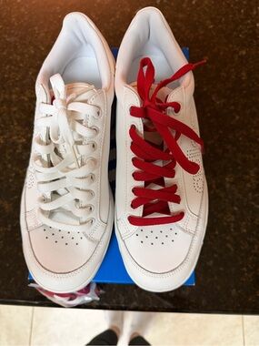 Classic White Men's Sneakers with Red Accent Laces